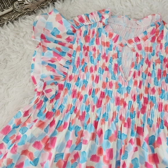 Sky Blue Shirred Yoke Ruffled Abstract Printed Blouse. Stretchy. Size M - Picture 4 of 9